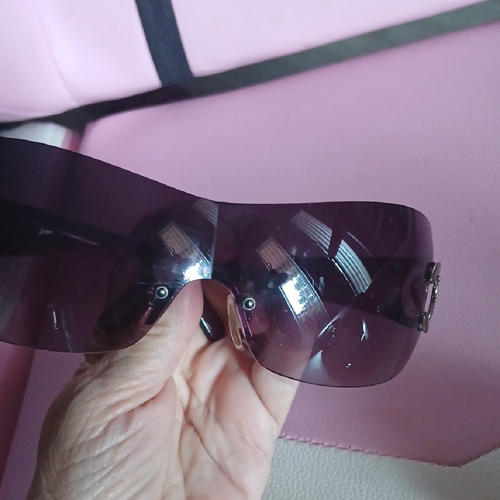 CHANEL Purple Sunglasses with Heart Detail - Picture 5 of 7